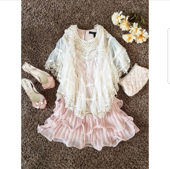 BCBGMaxAzria Dresses & Skirts - Bcbg max azria blush dress